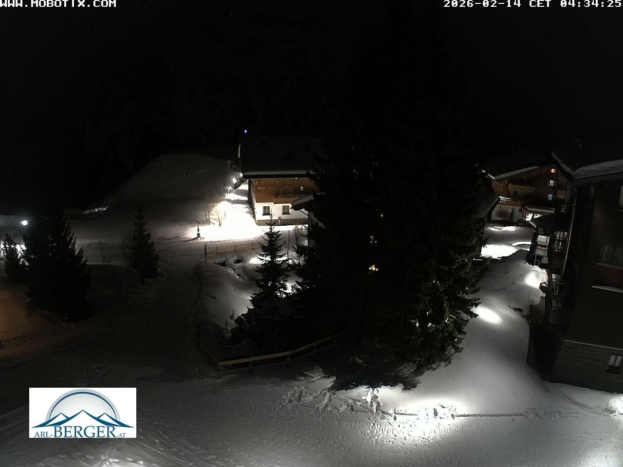 Archived image Webcam Oberlech: guest house Berger