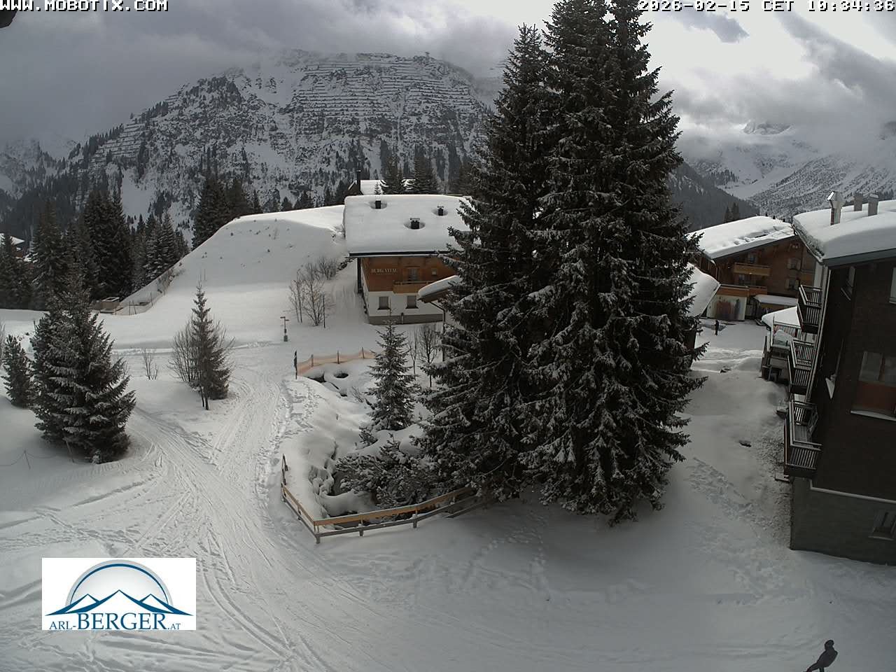 Archiv Foto Webcam Oberlech: Pension Berger