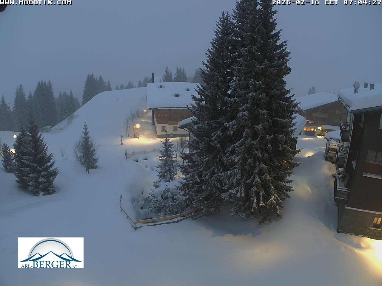 Archiv Foto Webcam Oberlech: Pension Berger