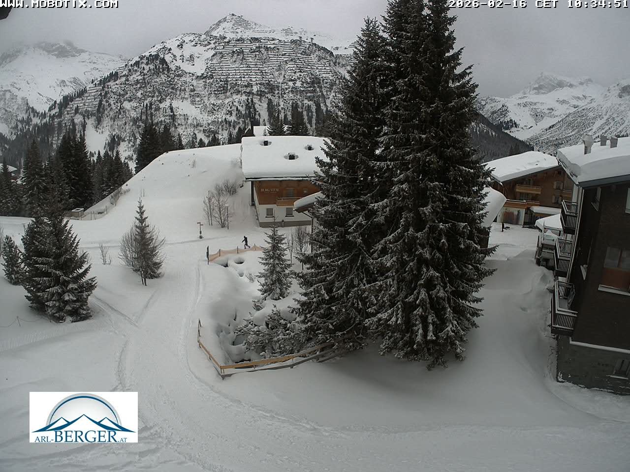 Archiv Foto Webcam Oberlech: Pension Berger
