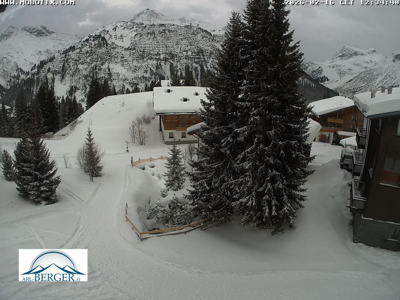 Archiv Foto Webcam Oberlech: Pension Berger