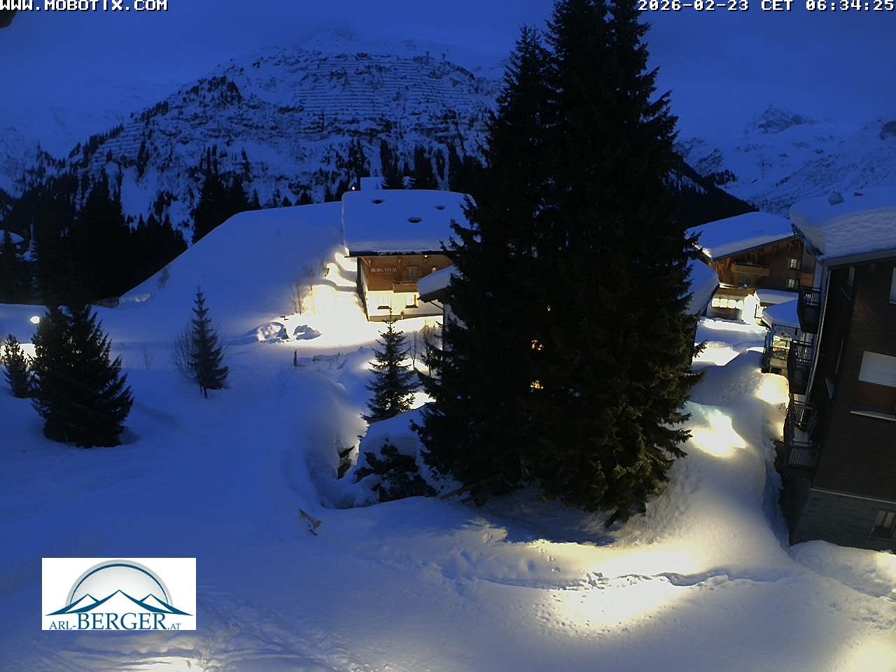 Archived image Webcam Oberlech: guest house Berger