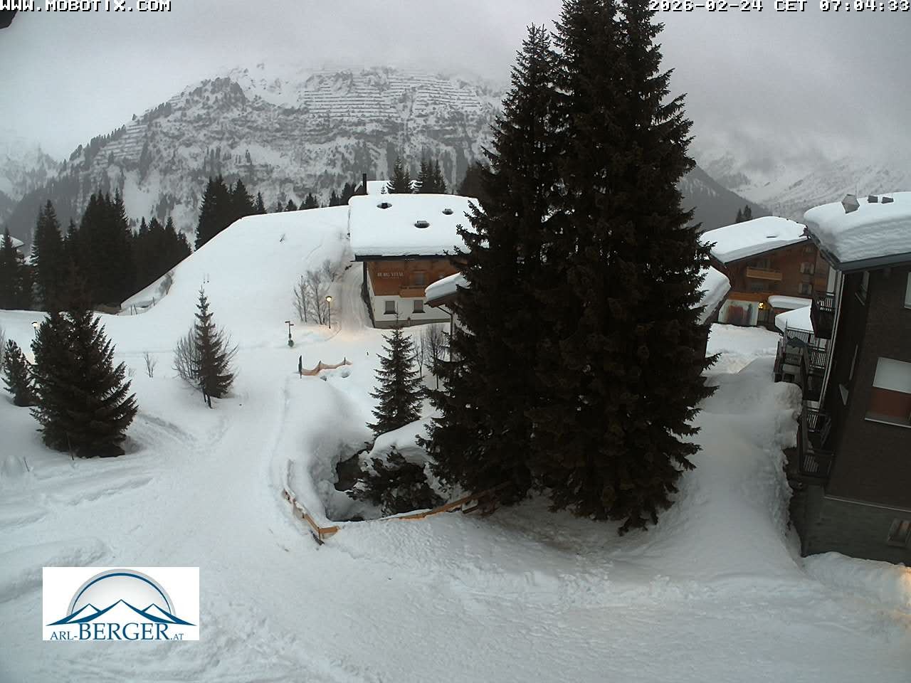 Archiv Foto Webcam Oberlech: Pension Berger