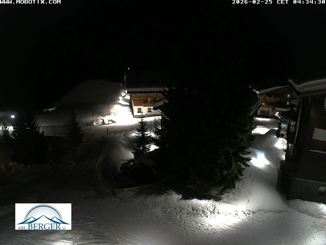 Archived image Webcam Oberlech: guest house Berger