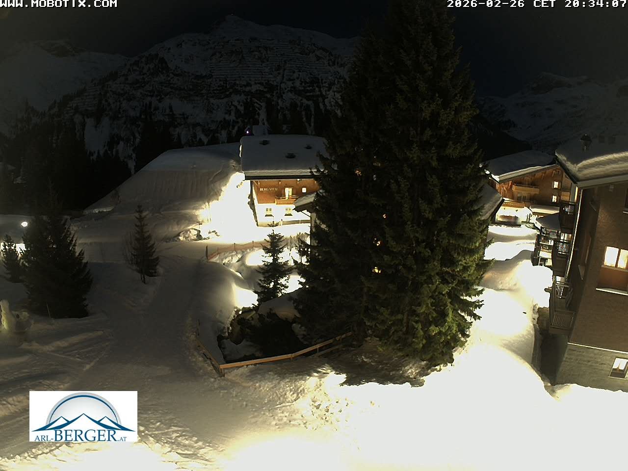 Archived image Webcam Oberlech: guest house Berger