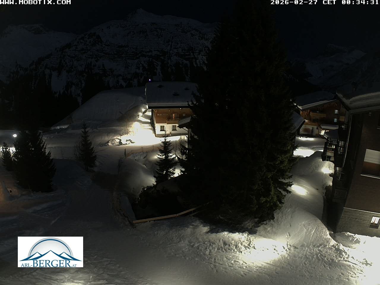 Archived image Webcam Oberlech: guest house Berger