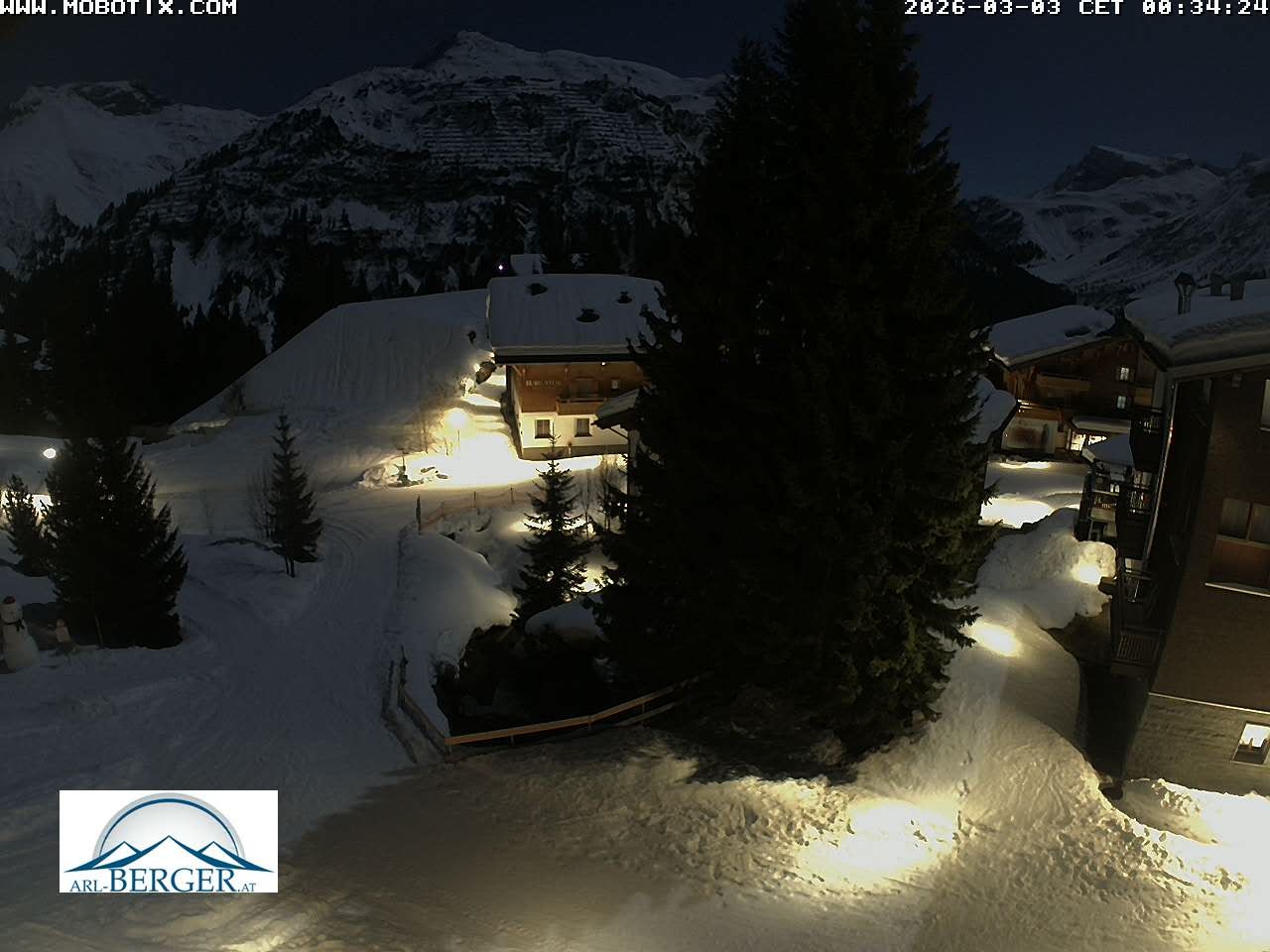 Archived image Webcam Oberlech: guest house Berger