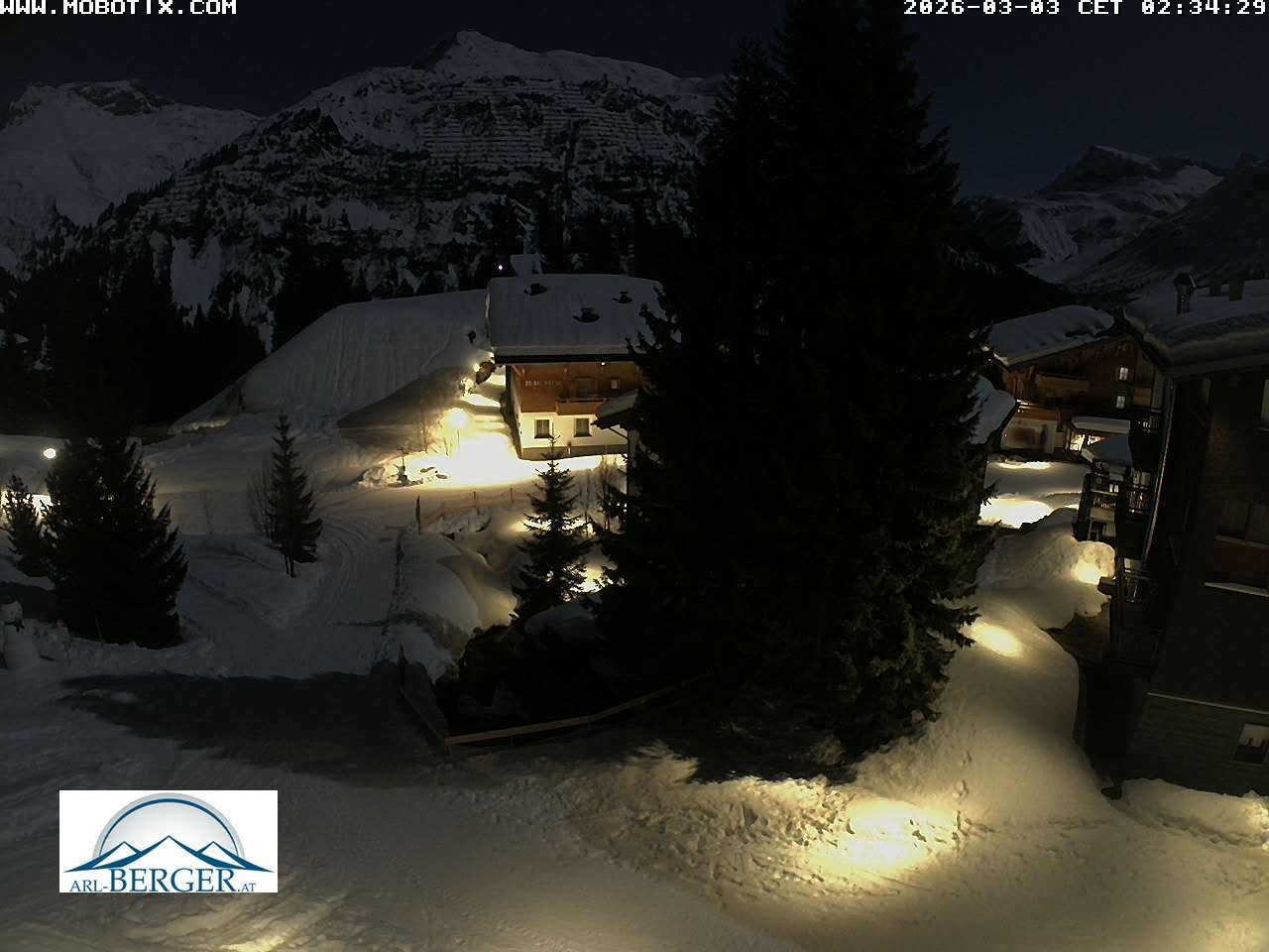 Archived image Webcam Oberlech: guest house Berger