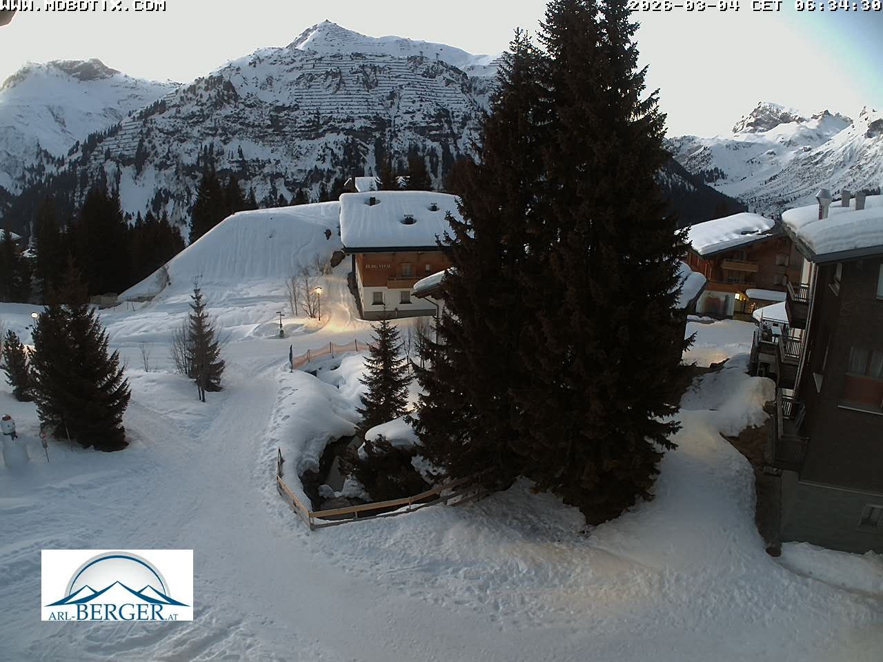 Archiv Foto Webcam Oberlech: Pension Berger