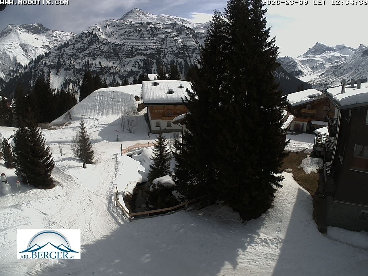 Archiv Foto Webcam Oberlech: Pension Berger