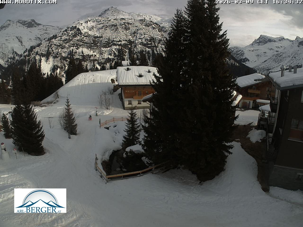 Archiv Foto Webcam Oberlech: Pension Berger