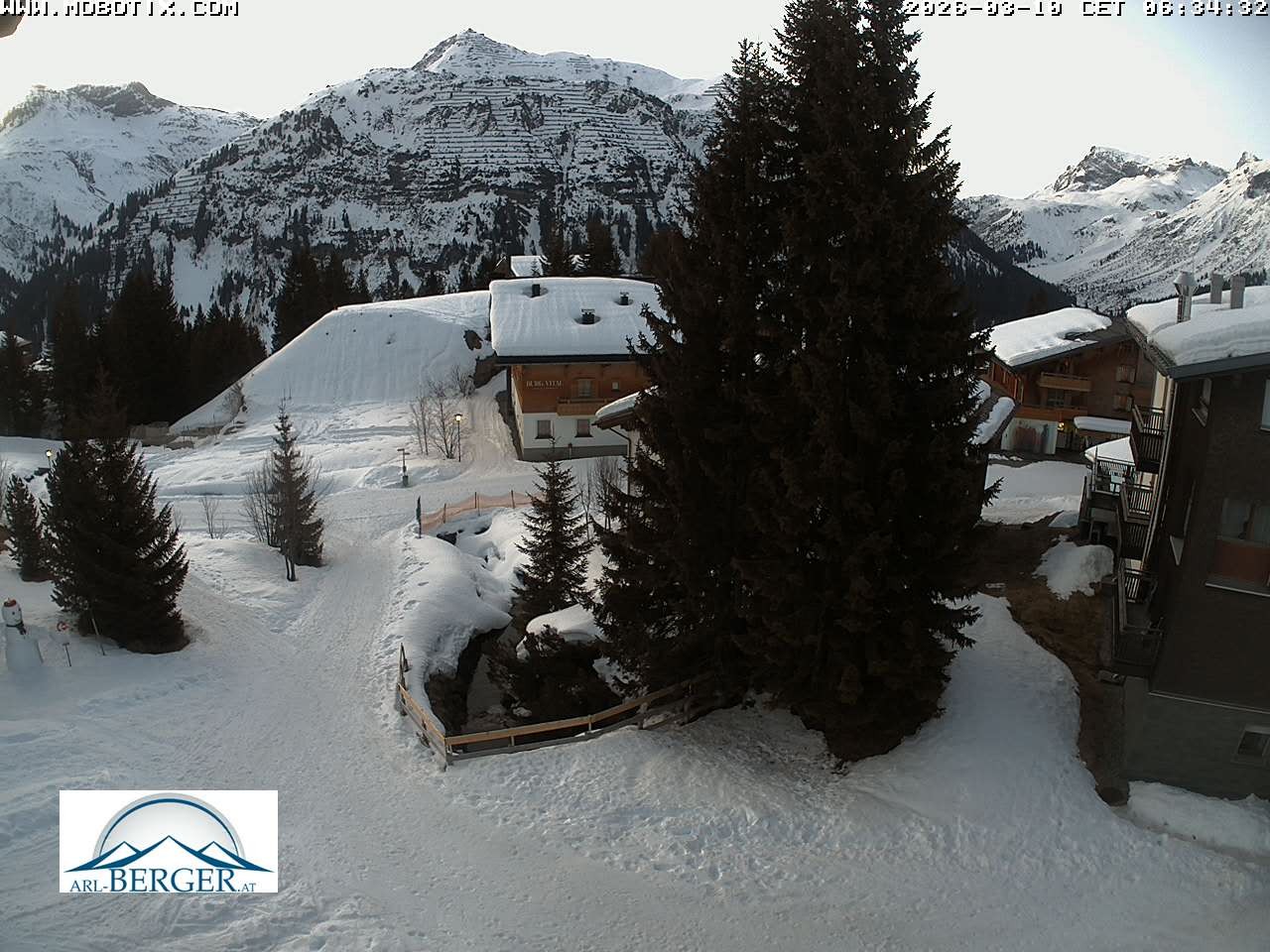 Archiv Foto Webcam Oberlech: Pension Berger