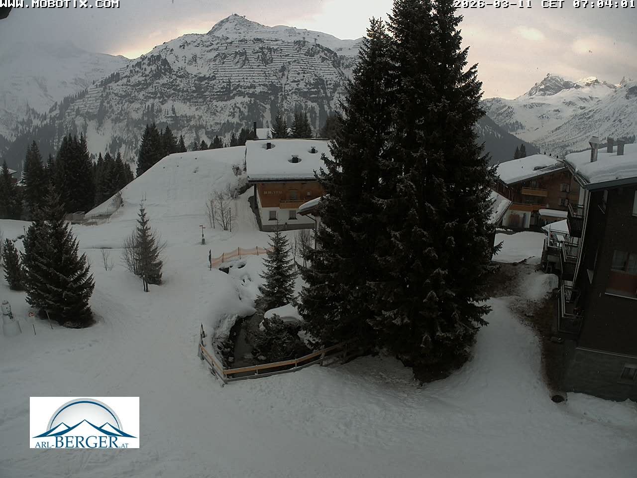 Archiv Foto Webcam Oberlech: Pension Berger