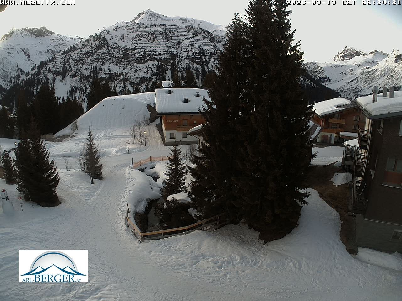 Archiv Foto Webcam Oberlech: Pension Berger