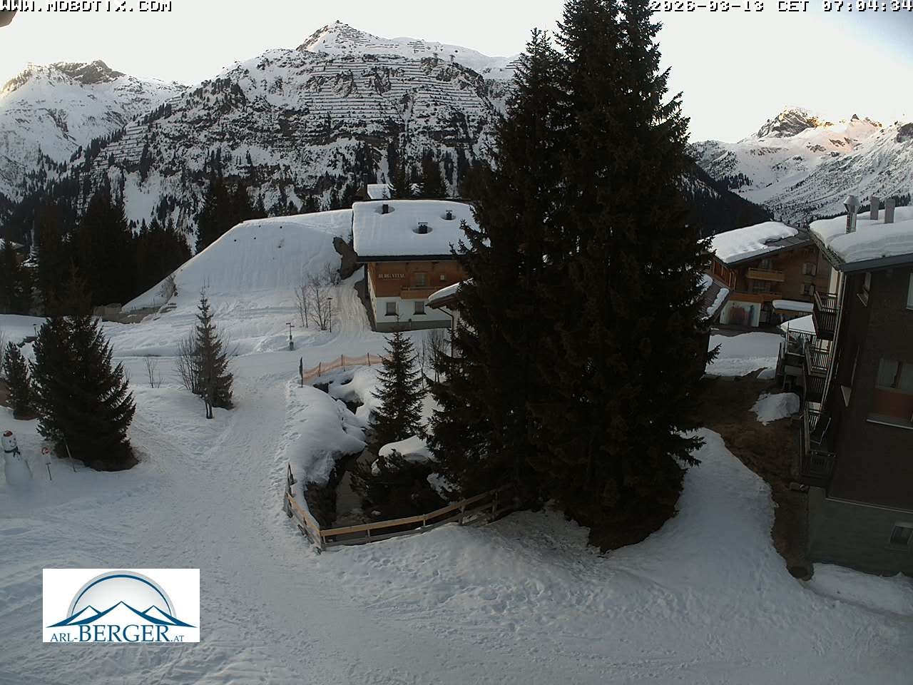 Archiv Foto Webcam Oberlech: Pension Berger
