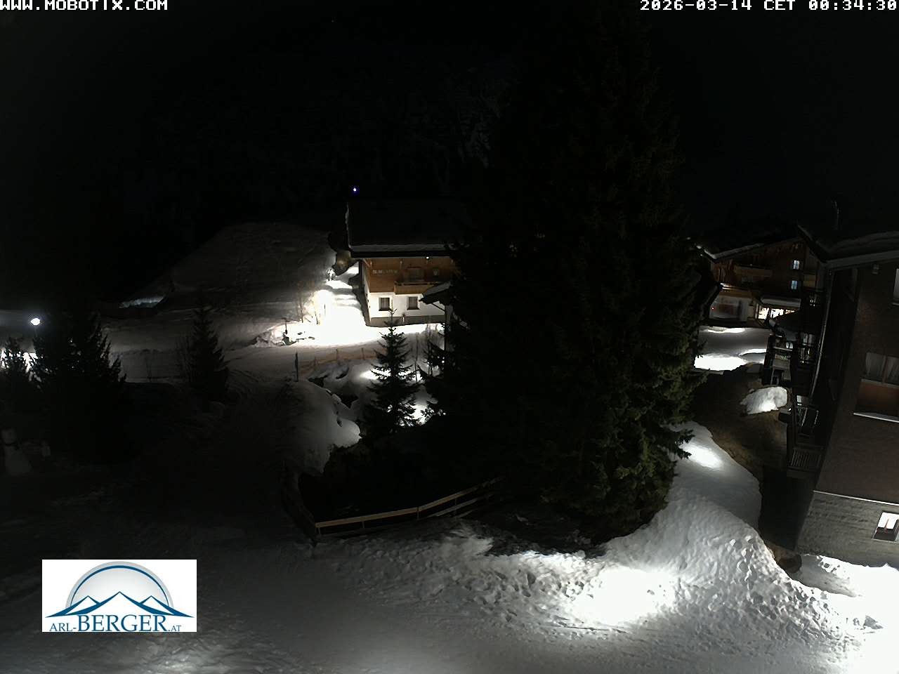 Archived image Webcam Oberlech: guest house Berger
