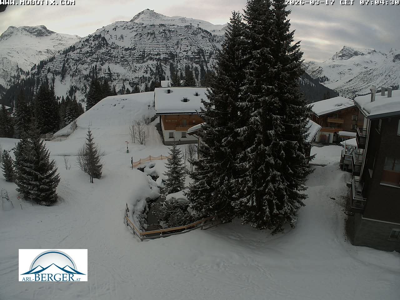 Archiv Foto Webcam Oberlech: Pension Berger