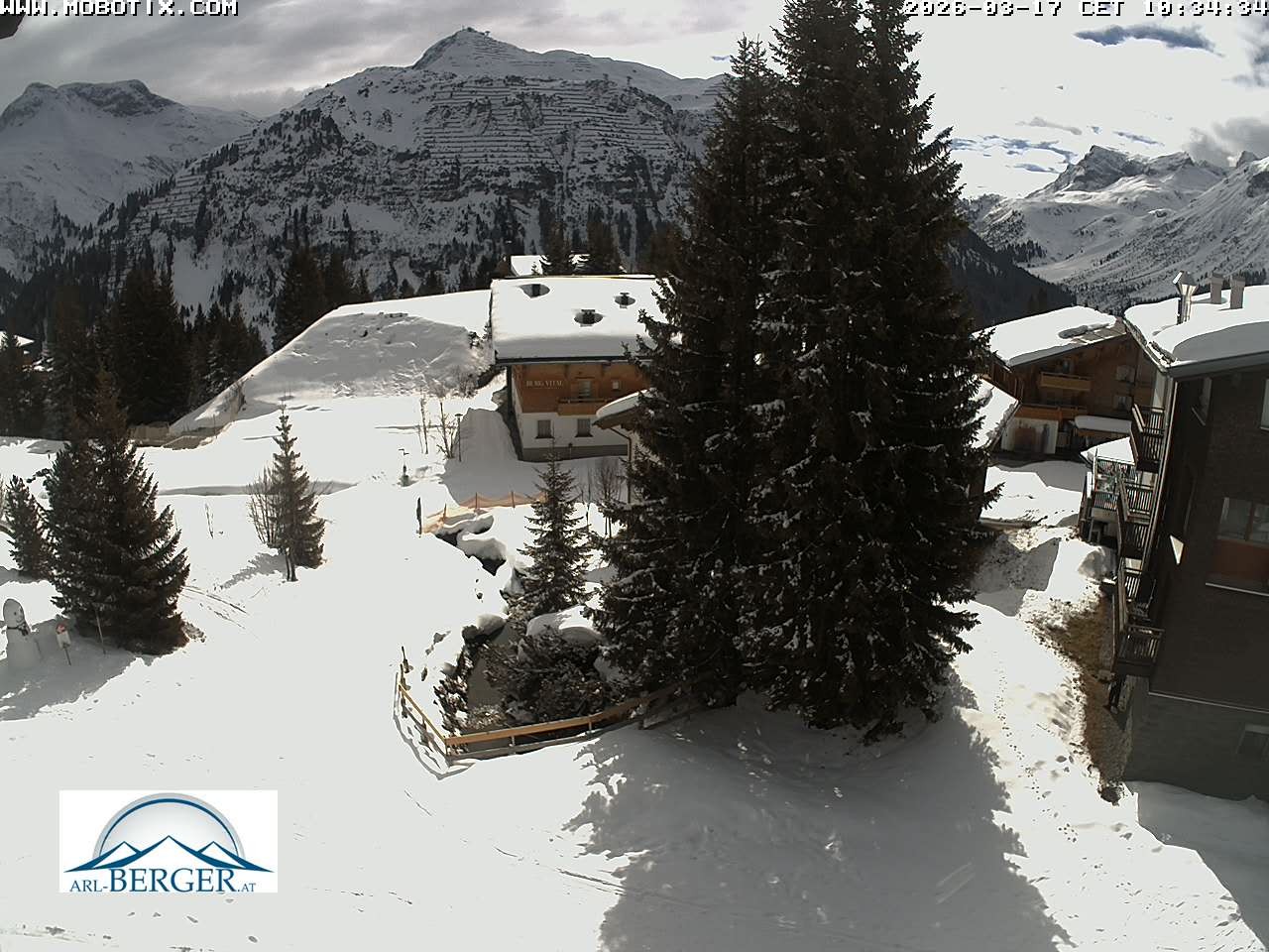 Archiv Foto Webcam Oberlech: Pension Berger