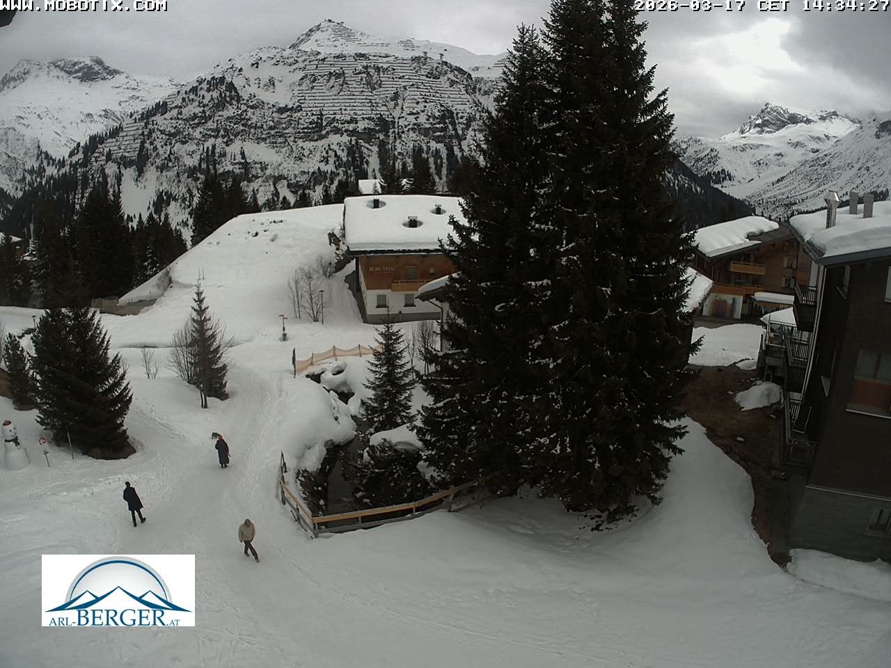Archiv Foto Webcam Oberlech: Pension Berger