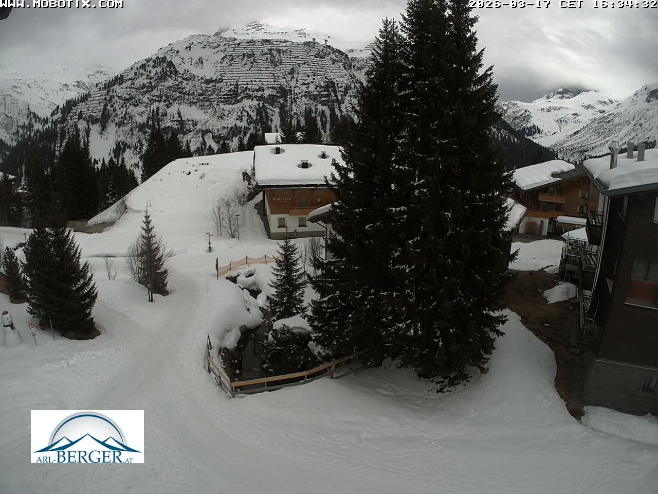 Archiv Foto Webcam Oberlech: Pension Berger