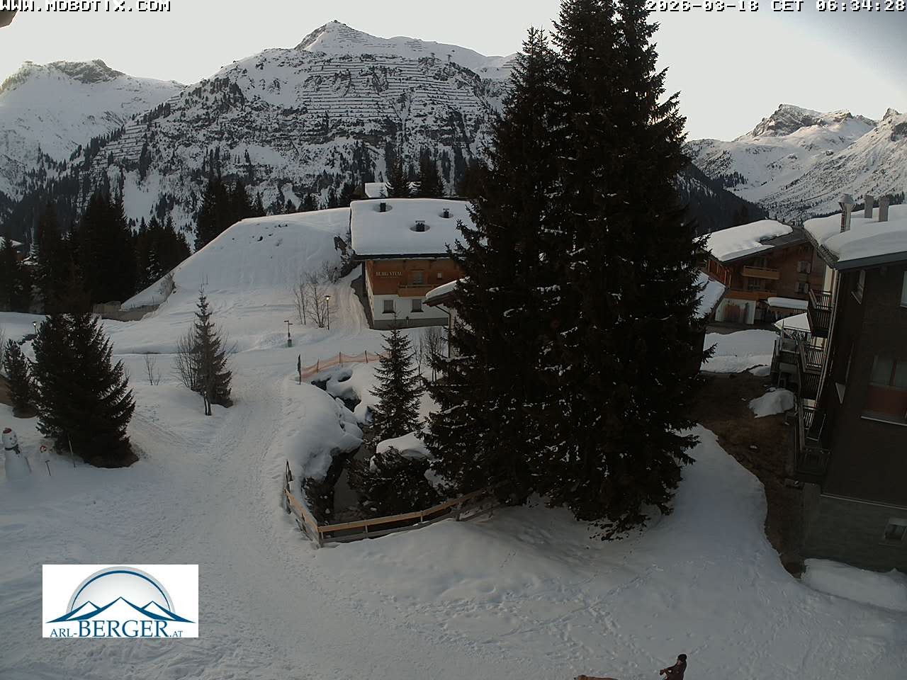 Archiv Foto Webcam Oberlech: Pension Berger