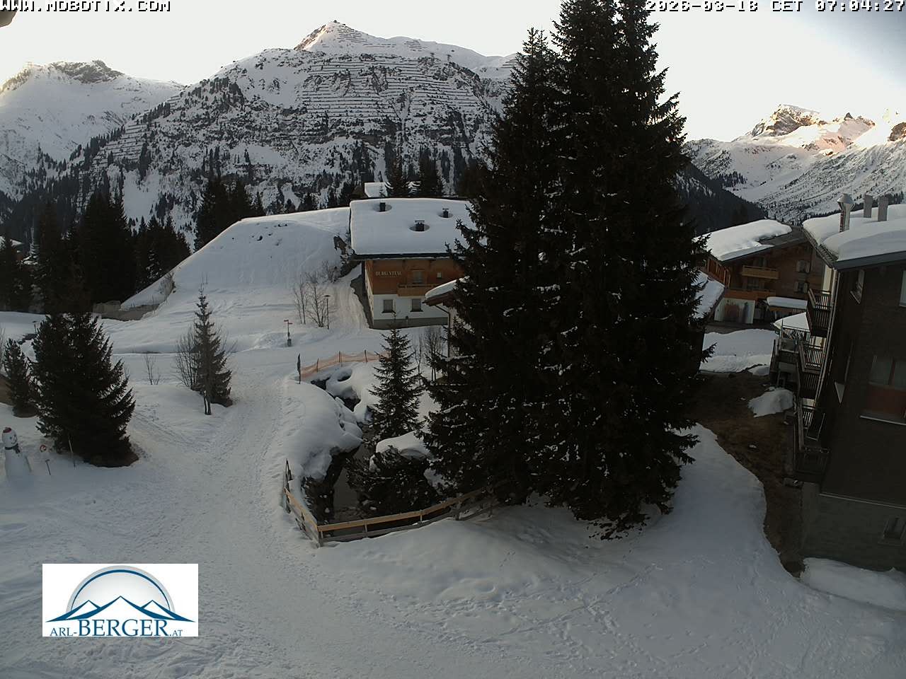 Archiv Foto Webcam Oberlech: Pension Berger