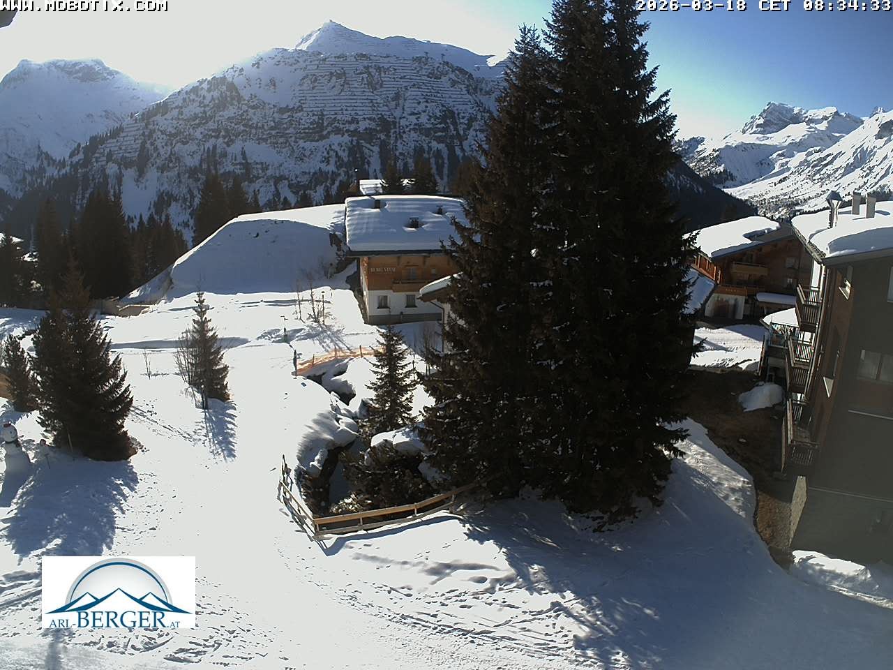 Archiv Foto Webcam Oberlech: Pension Berger