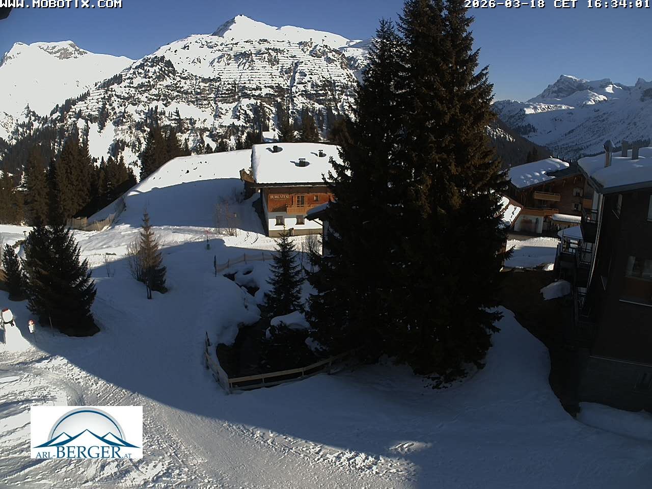 Archiv Foto Webcam Oberlech: Pension Berger