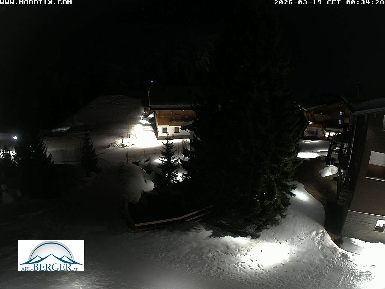 Archived image Webcam Oberlech: guest house Berger