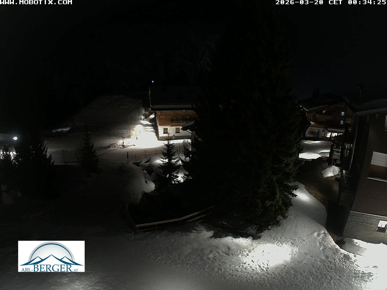 Archived image Webcam Oberlech: guest house Berger