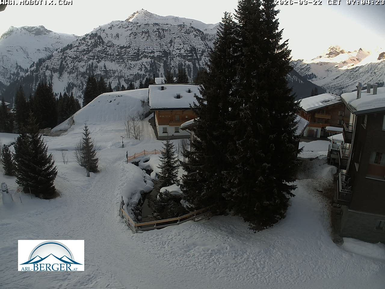 Archiv Foto Webcam Oberlech: Pension Berger