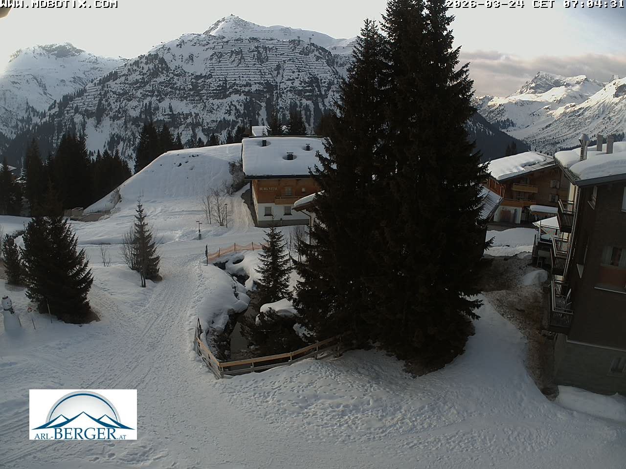 Archiv Foto Webcam Oberlech: Pension Berger