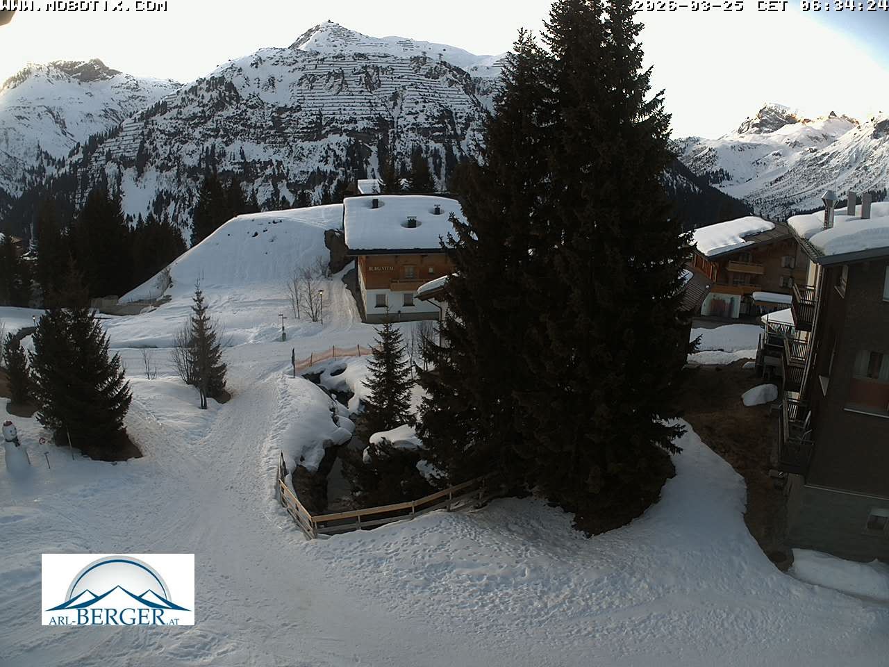Archiv Foto Webcam Oberlech: Pension Berger