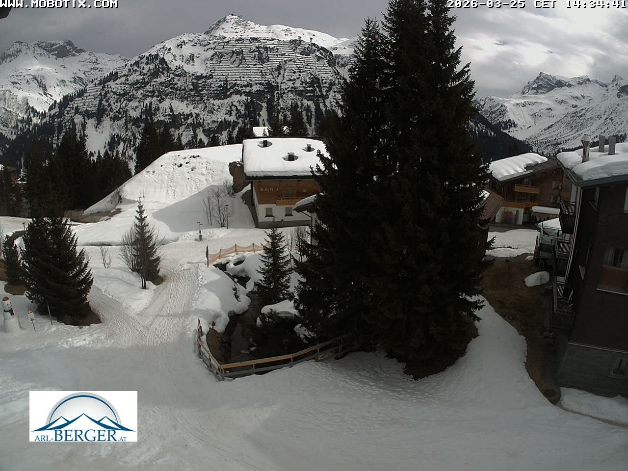 Archiv Foto Webcam Oberlech: Pension Berger