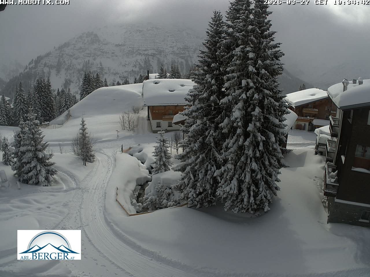 Archiv Foto Webcam Oberlech: Pension Berger