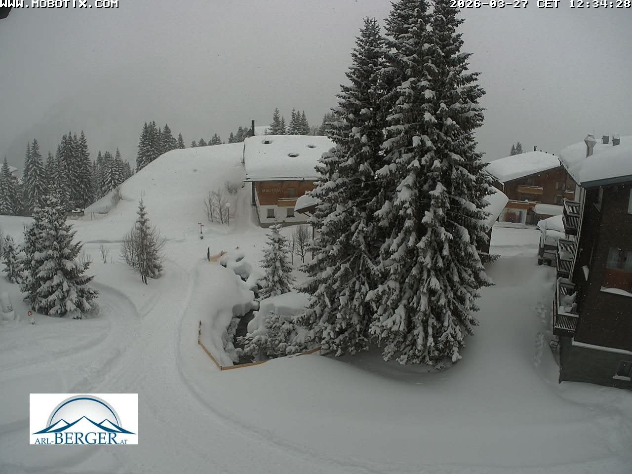 Archiv Foto Webcam Oberlech: Pension Berger