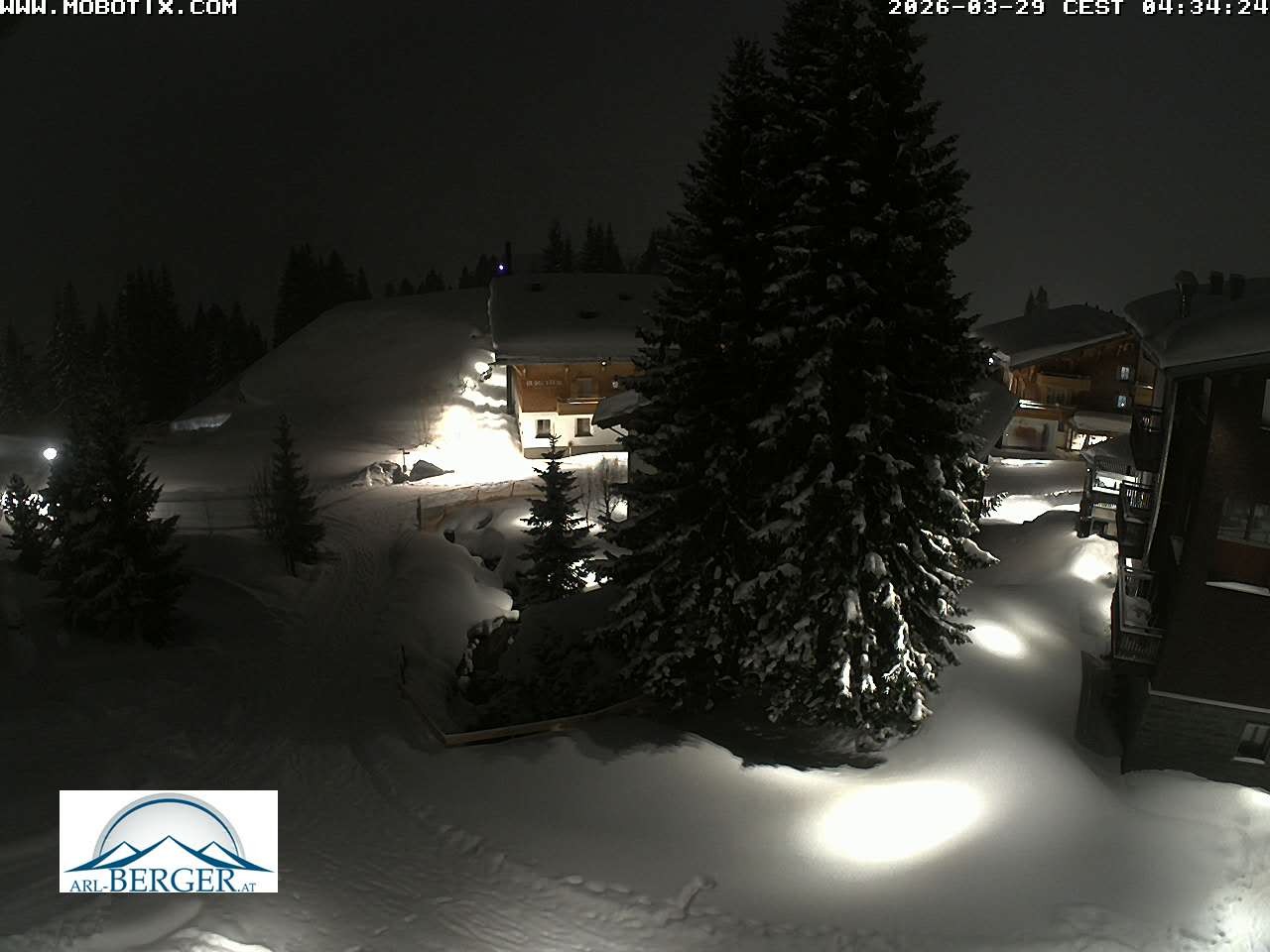 Archived image Webcam Oberlech: guest house Berger