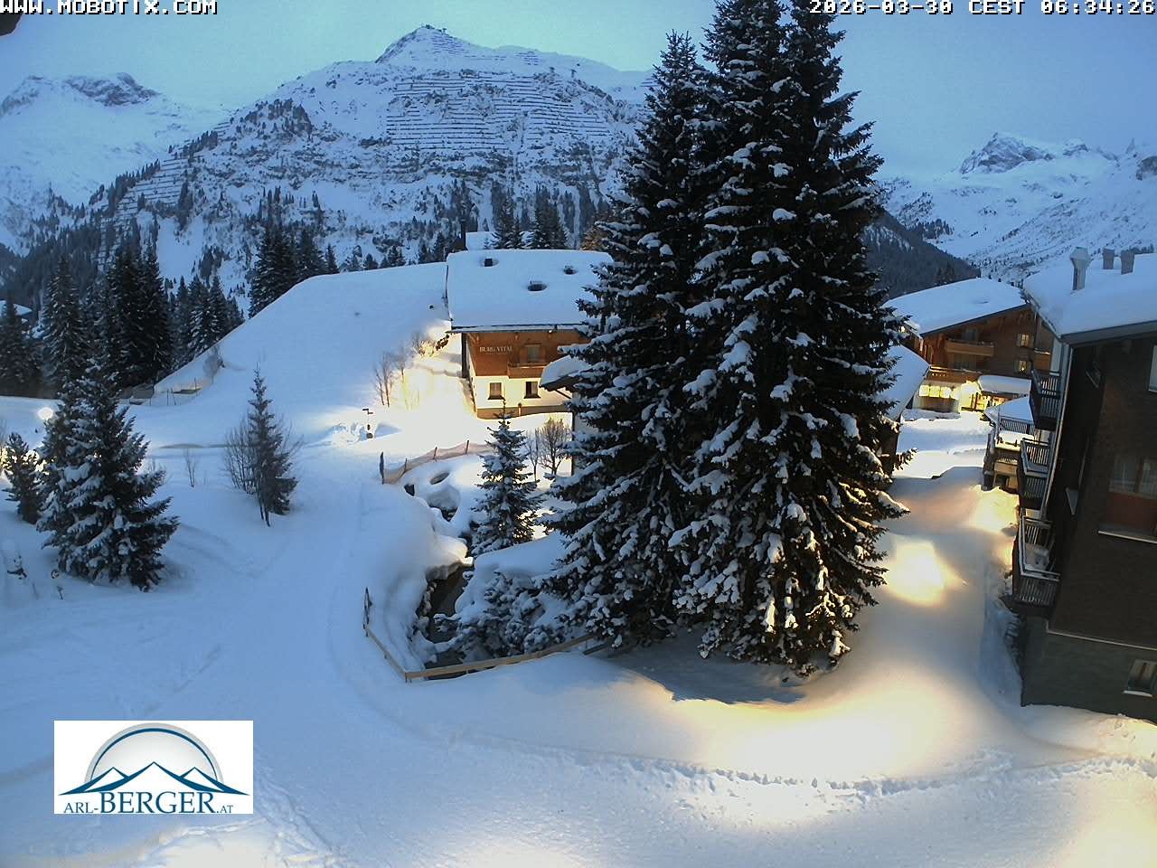 Archiv Foto Webcam Oberlech: Pension Berger