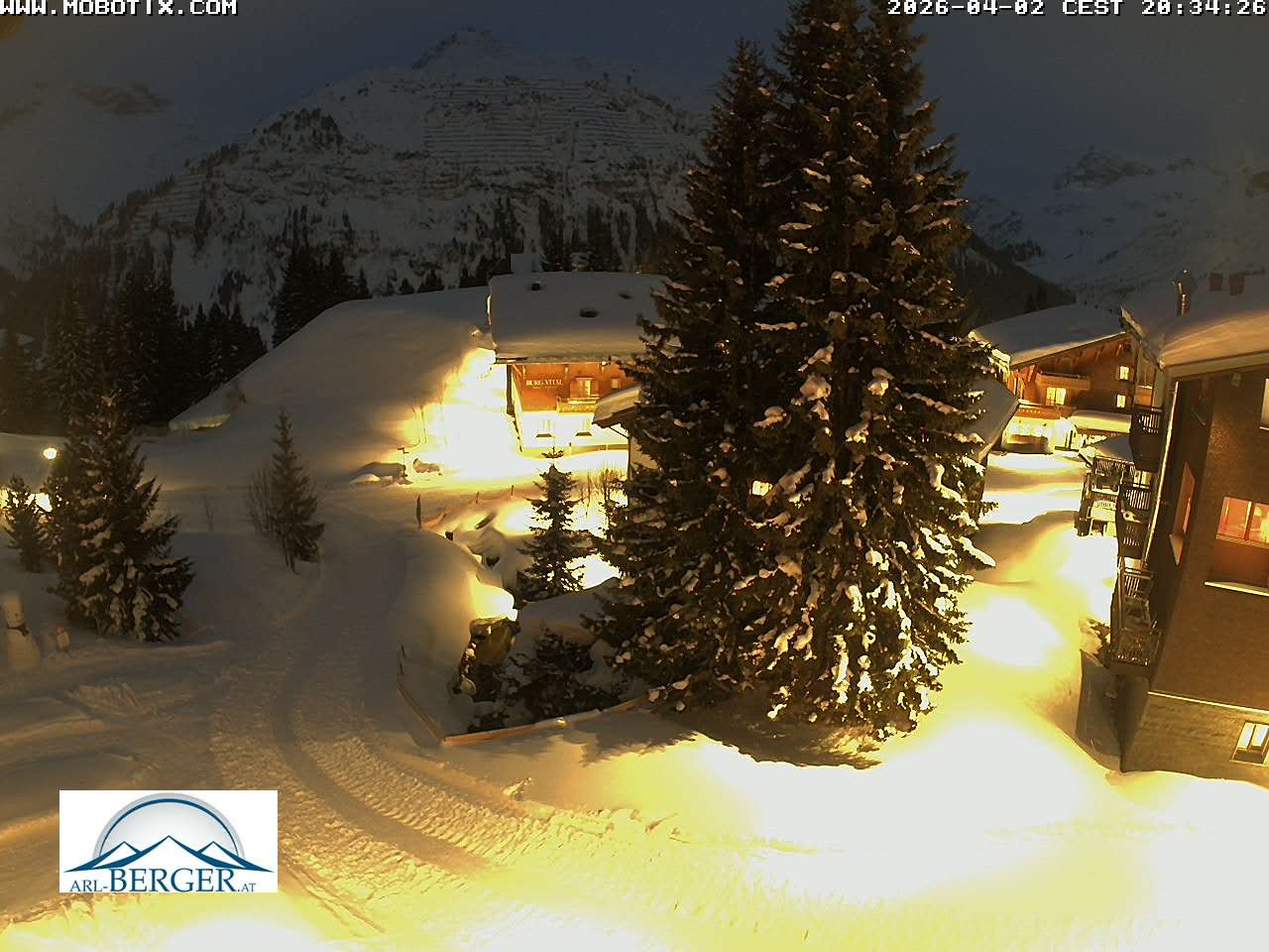 Archived image Webcam Oberlech: guest house Berger