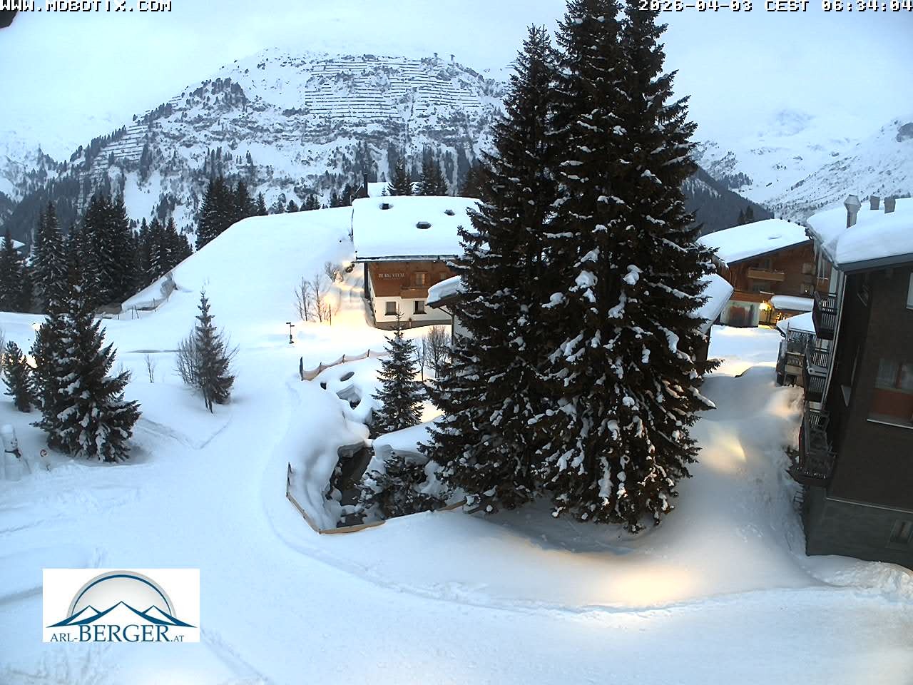 Archiv Foto Webcam Oberlech: Pension Berger