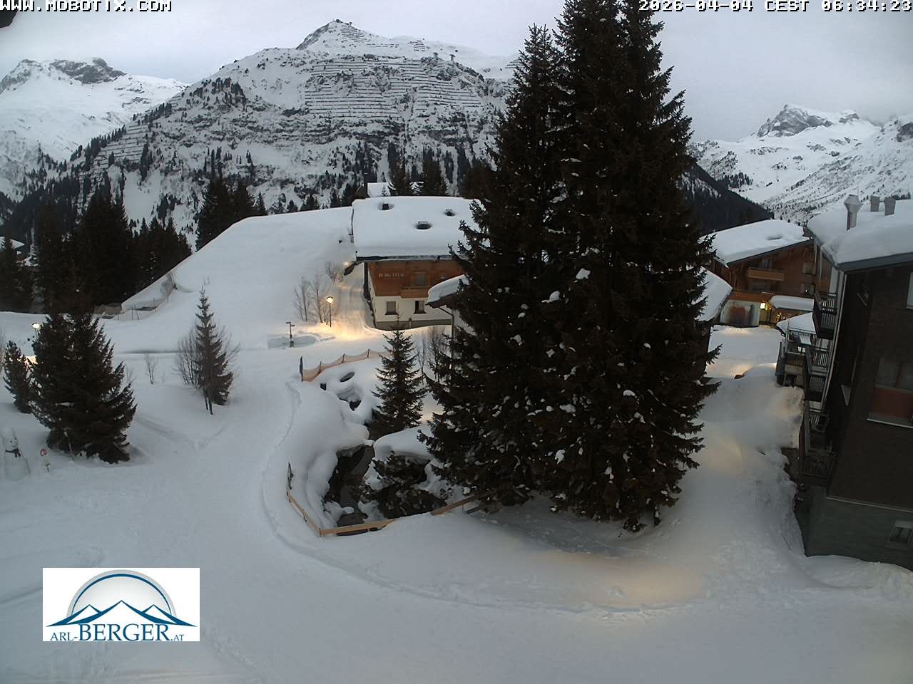 Archiv Foto Webcam Oberlech: Pension Berger
