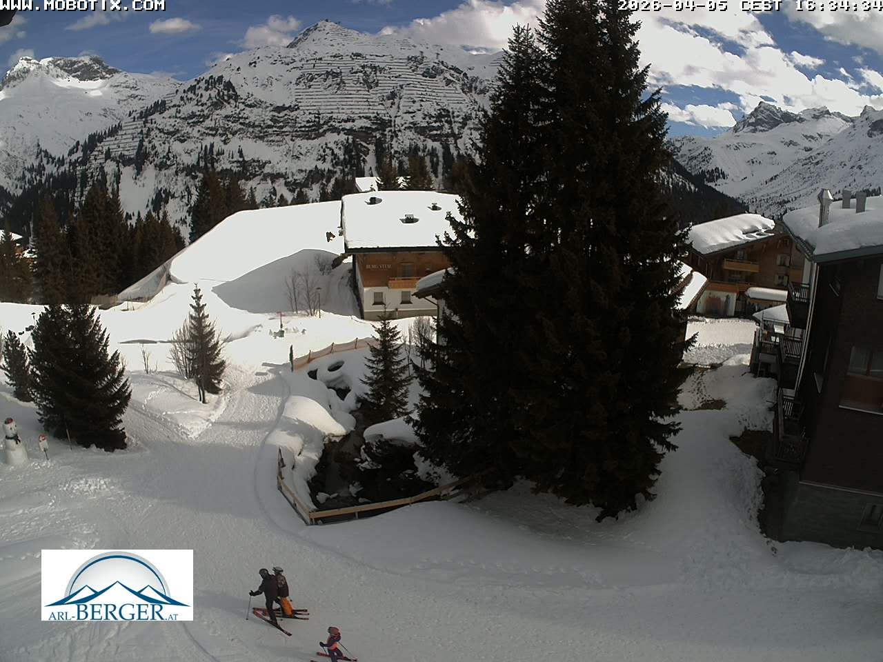 Archiv Foto Webcam Oberlech: Pension Berger