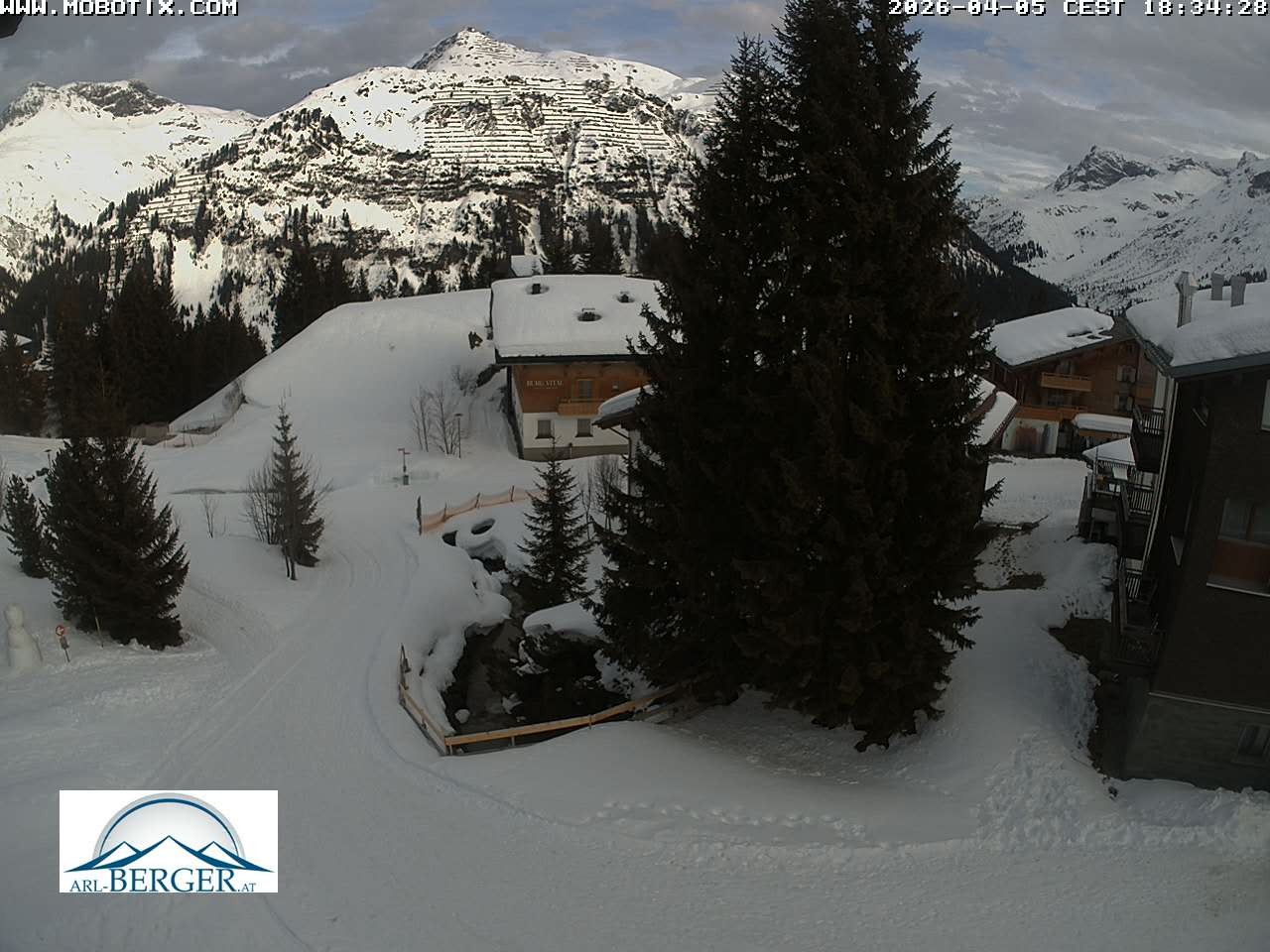 Archiv Foto Webcam Oberlech: Pension Berger