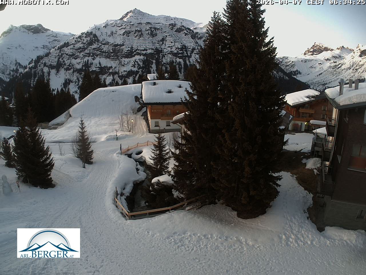 Archiv Foto Webcam Oberlech: Pension Berger