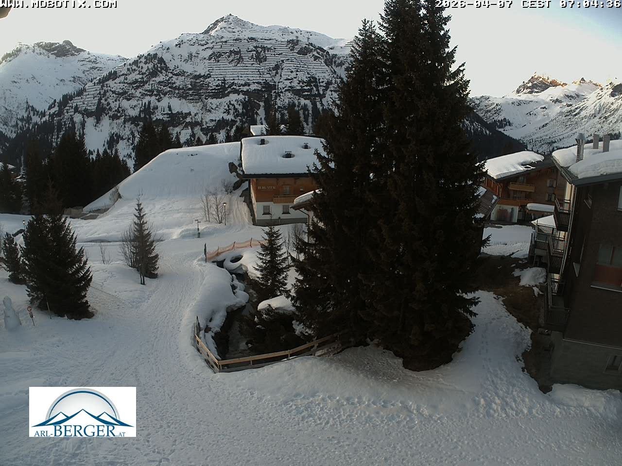 Archiv Foto Webcam Oberlech: Pension Berger