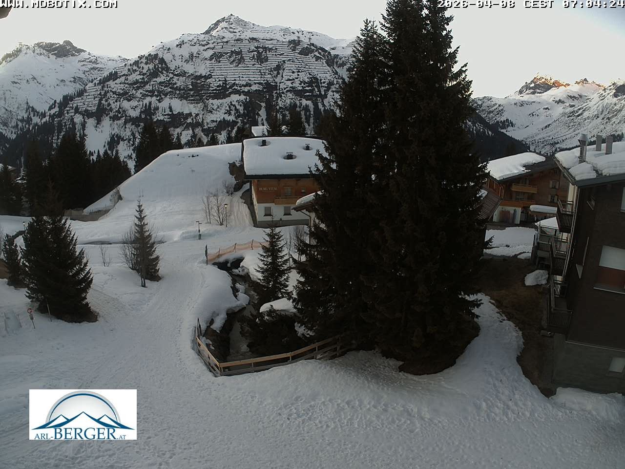 Archiv Foto Webcam Oberlech: Pension Berger