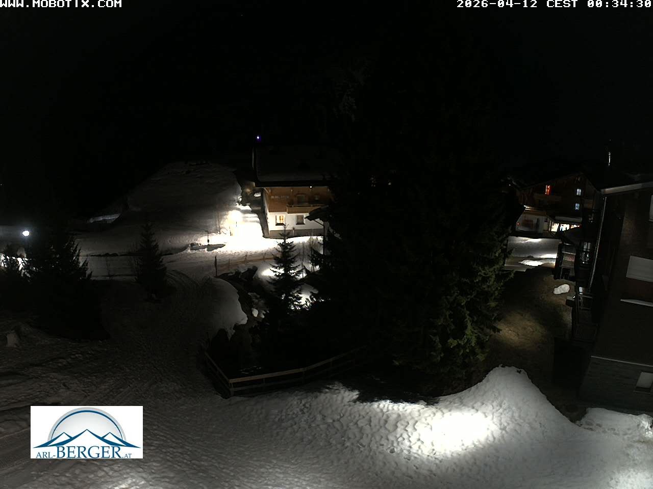 Archived image Webcam Oberlech: guest house Berger
