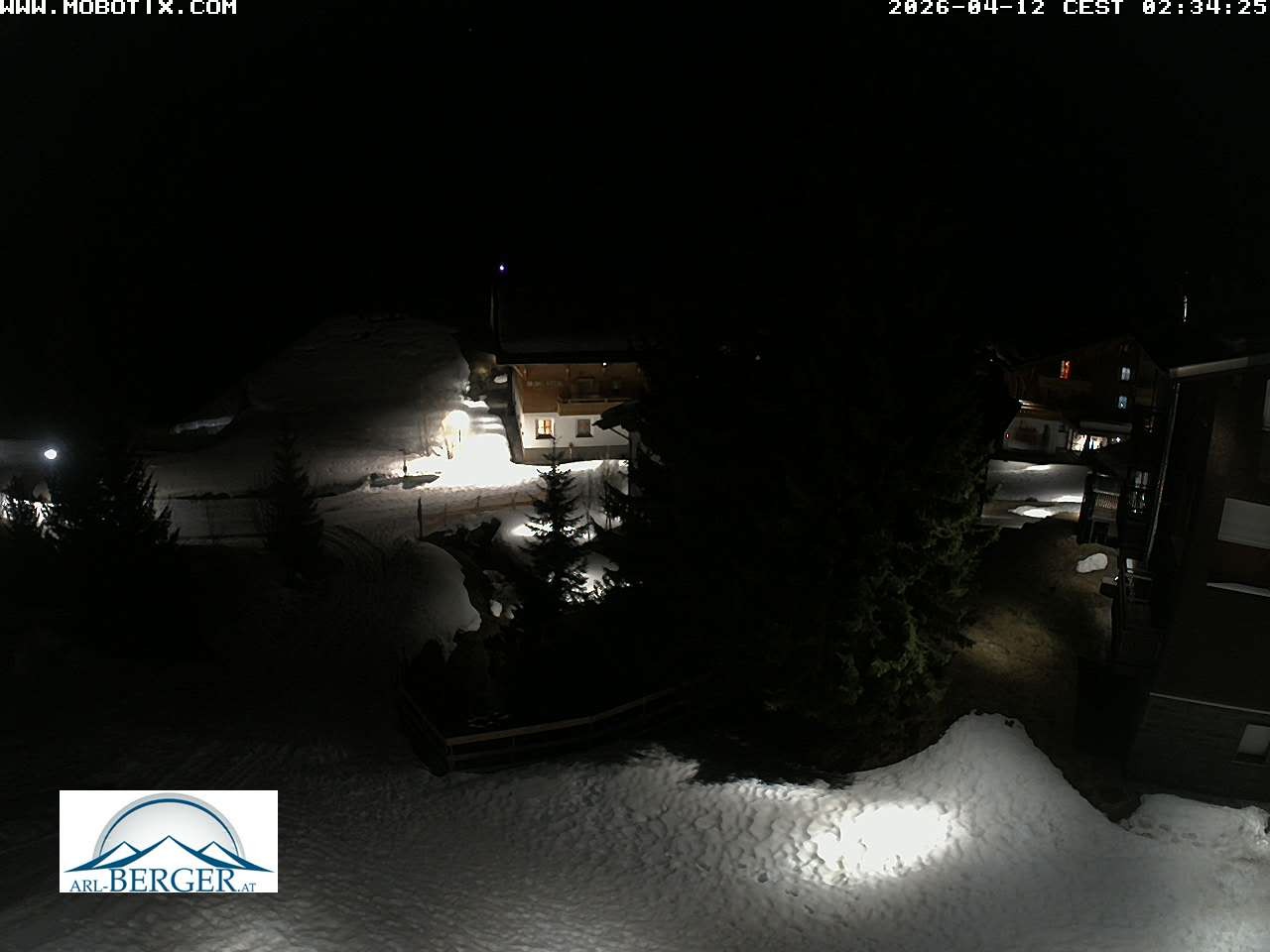 Archived image Webcam Oberlech: guest house Berger