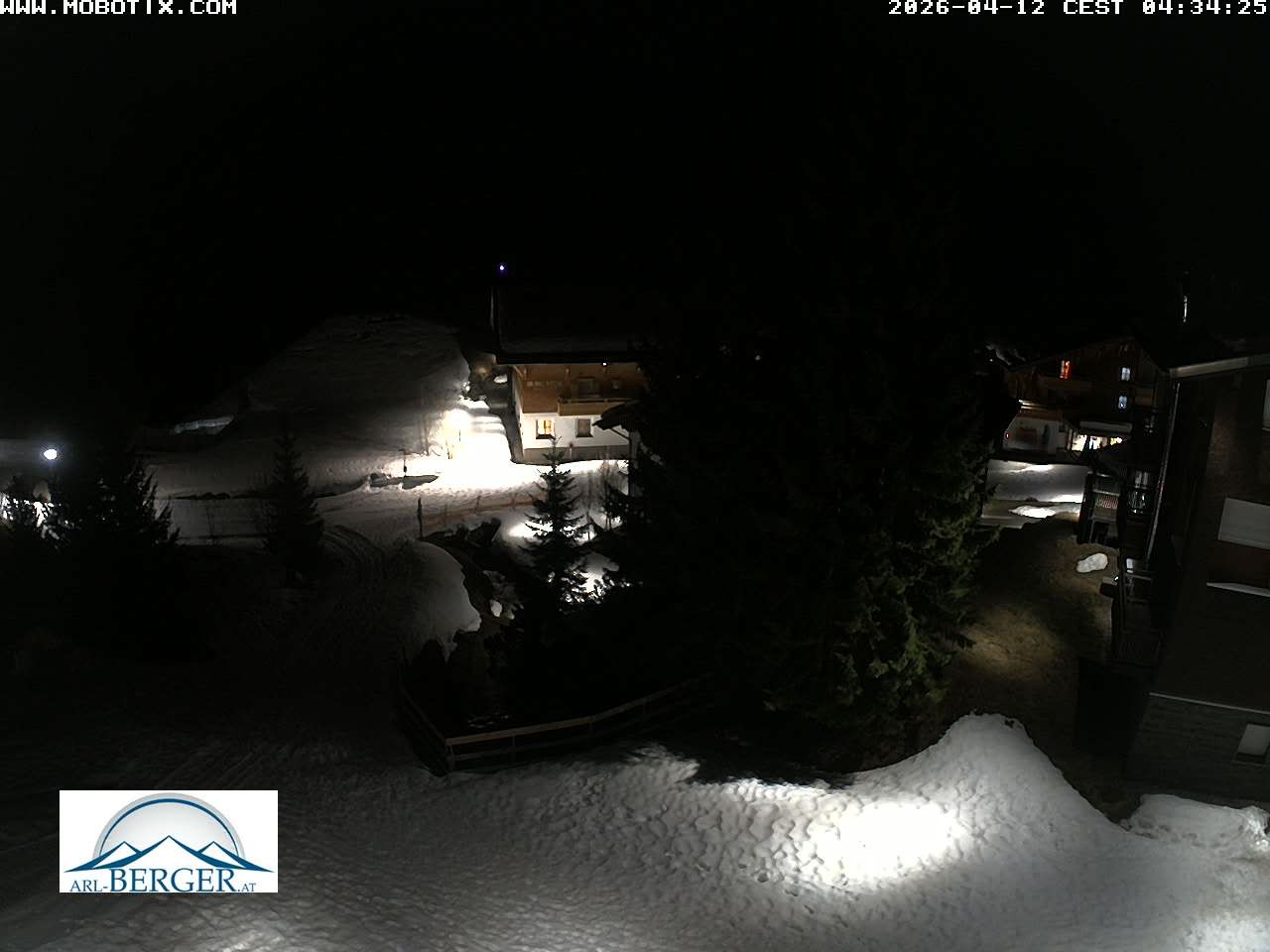 Archived image Webcam Oberlech: guest house Berger