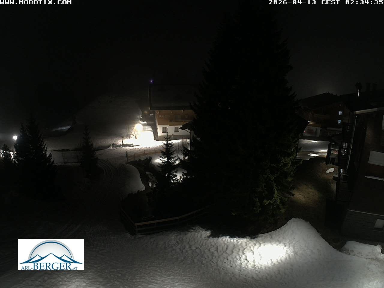 Archived image Webcam Oberlech: guest house Berger